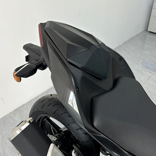 適合 川崎 Ninja 500 / Z500 24-25 前坐墊 後座包 後駝峰 後座蓋