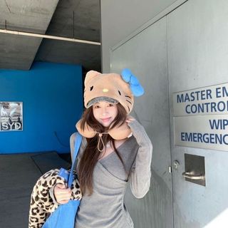 可愛旅行枕 U型連帽頸枕 HelloKitty刺繡卡通護頸水晶絨U型枕帶帽子通用旅行助眠 飛機枕 午睡枕