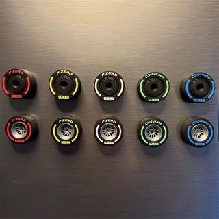 免運🔥限時優惠新品Tire Fridge Magnets冰箱貼磁鐵一級方程式賽車輪胎裝飾家居