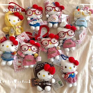 臺灣出貨💥正版hellokitty貓掛件包包掛飾毛絨小玩偶可愛鑰匙扣聖誕女生禮物