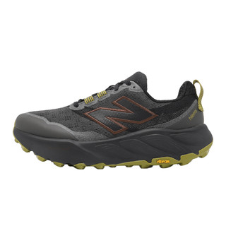 New Balance NB 越野跑鞋 Hierro V9 2E 寬楦 男鞋 灰 MHIER8TU-2E [ACS]