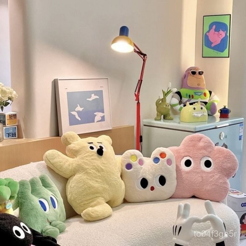 【臺灣發貨/全場折扣】ins風奶噗噗貓咪抱枕小熊毛絨玩偶可愛粉花沙髮臥室靠枕生日禮物
