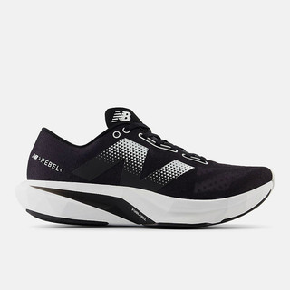New Balance FuelCell Rebel v4 男 慢跑鞋 運動鞋 寬楦 緩震 黑白 [MFCXCS4]