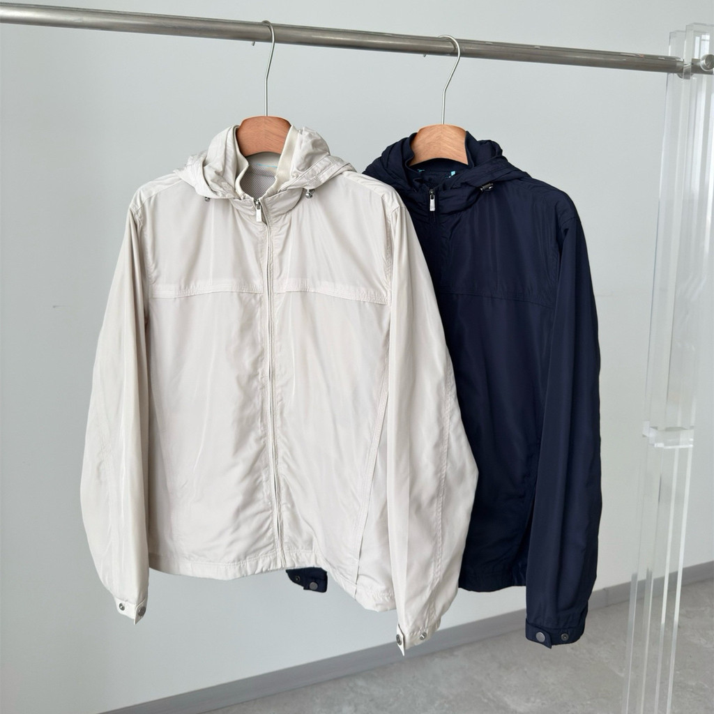 哈吉斯hazzys2025早秋新款 男款 兩色 戶外運動 日常通勤 休閒舒適 輕薄透氣 寬鬆防風防水刺繡可拆卸帽夾克外套