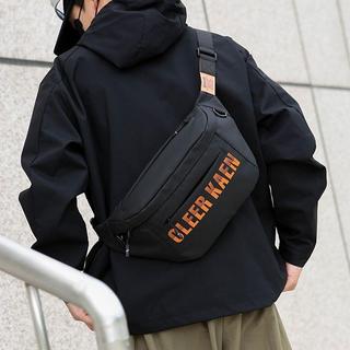 【優惠券100+】Cleer Kaen新款斜挎包男款潮流多功能防潑水休閒男包通勤百搭揹包