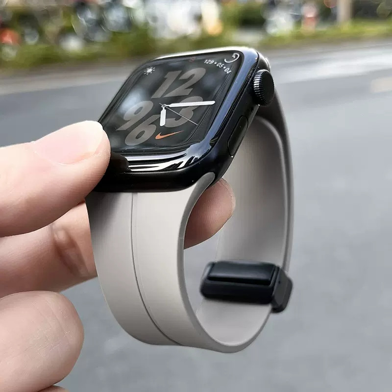 🔥台灣現貨 矽膠折疊磁吸錶帶 適用Apple watch s10/8/7/6/ultra/se 蘋果防水錶帶 舒適透氣