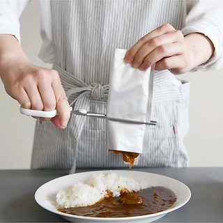現貨 全新 日本 YAXELL 多功能剪刀夾 萬用剪刀 料理剪刀 夾子 醬料擠壓 料理用具 廚房用品
