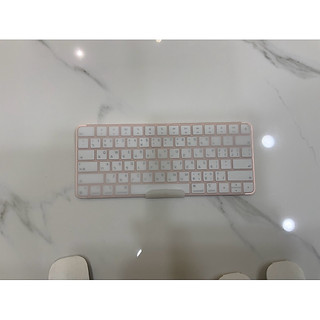 Apple Magic Keyboard/Magic Mouse
