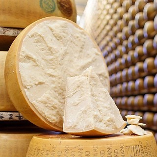 🇮🇹DOP 起司之王 帕瑪森 Parmesan Cheese 14個月 1kg以上 真空包裝 帕米吉阿諾 帕梅森