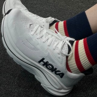 HJ日韓代購 Hoka One One Clifton 10 白黑 輕量 透氣 舒適 厚底 增高 男鞋 女鞋