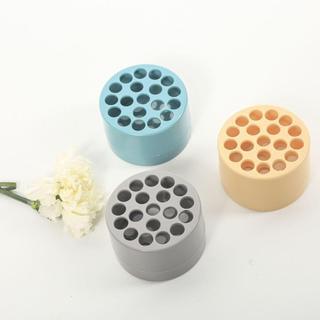 Popular online flower arrangement tool: Invisible plastic tr