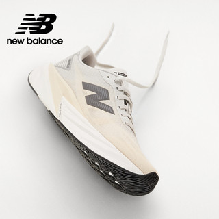 【New Balance】 NB FuelCell 慢跑鞋 女性 杏白灰 WFCXLX5-D楦 REBEL