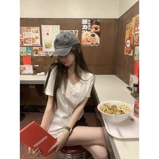 【白色V領修身】短袖T恤女 白色V領內搭上衣 夏季打底衫 通勤顯瘦 簡約百搭 寬鬆短袖上衣女