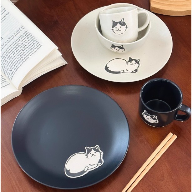 陶瓷 盤子 貓咪盤 陶瓷盤 粗陶盤 黑白配色 圓盤 菜盤 水果盤 牛排盤 下午茶 點心盤 廚房 餐廳 餐盤