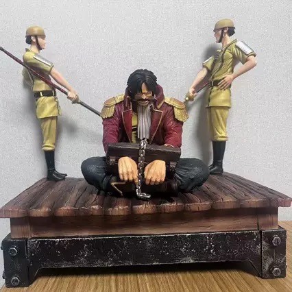 海賊王 士兵處刑臺羅傑 坐姿手銬羅傑 哥爾D羅傑 手辦擺帶土動漫