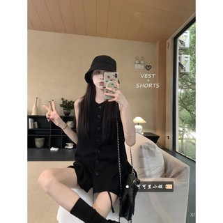 【休閒套裝】 甜辣妹氣質背心馬甲高腰闊腿休閒短褲女夏季新款顯瘦減齡時尚套裝 氣質 韓版0623 MCAK