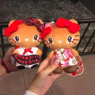 ✨臺灣出貨✨黑皮辣妹hellokitty女生包包掛件涉谷可愛毛絨公仔玩偶書包小掛飾