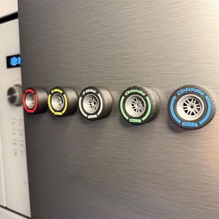 【今日特價🔥關注有禮】新品Tire Fridge Magnets一級方程式賽車輪胎冰箱貼磁鐵裝飾