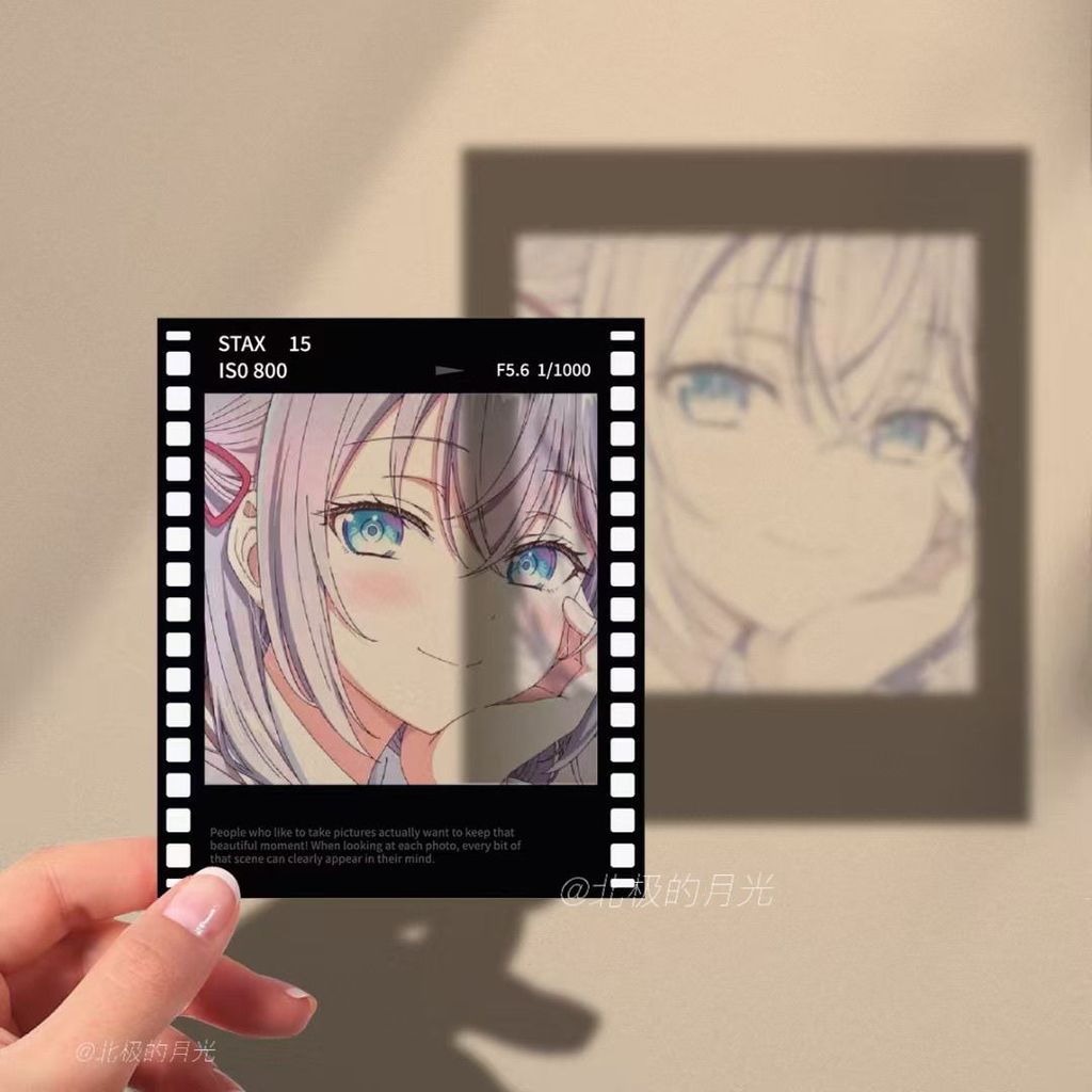 艾莉同學~💐不時用俄語的艾莉同學拍立得膠片透卡不時輕聲地以俄語遮羞的鄰座