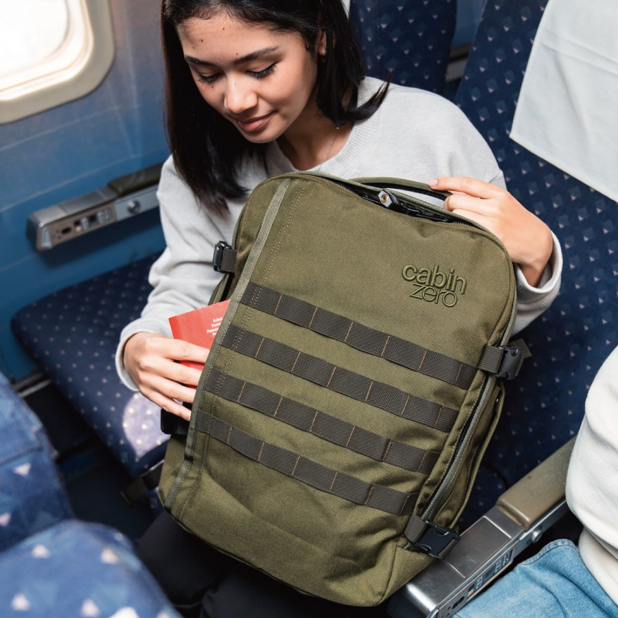 CabinZero英國輕旅登機後背包/ 28L/ 軍用款2.0/ 綠 eslite誠品