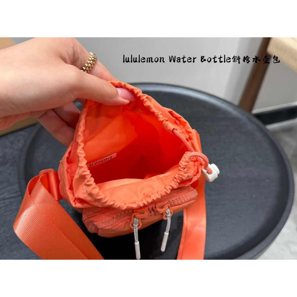Lululemon 帶前側袋斜挎水瓶袋休閒 lu333333-75se0628 9J65