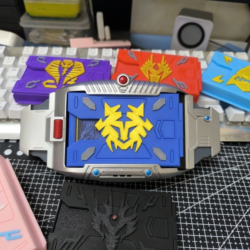 新品✨龍騎卡盒 假面騎士 卡片套匣 收納假面騎士龍騎簡易版大牙卡盒假面騎士龍騎高顏值卡盒假面騎士卡盒