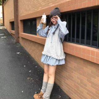 日系女裝 森系女裝 日系森林系 日系服飾 森林系女裝 森林系服飾 秋季韓系學院風一整套復古減齡格紋花苞連衣裙搭配卷邊針織