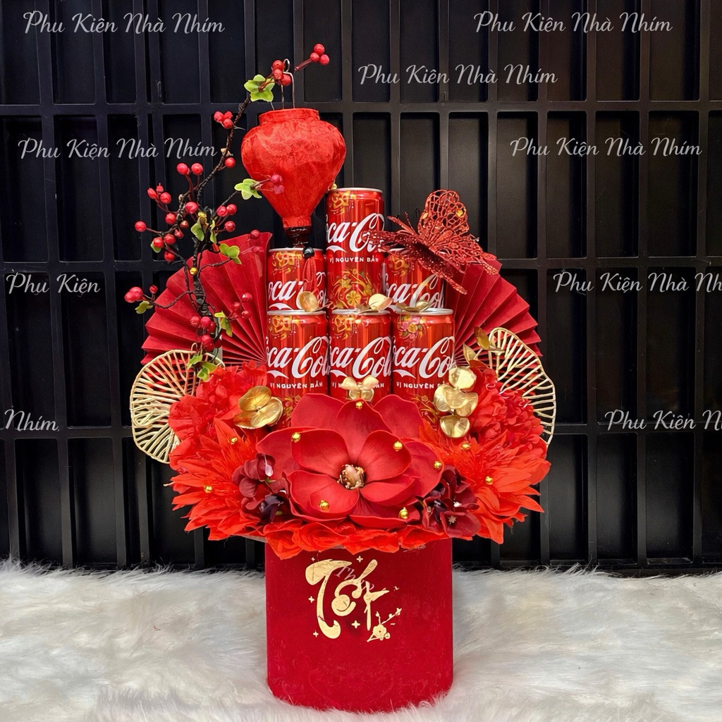 設置製作一個中國燈籠禮塔,配件組合製作塔展示祭壇,財富之神,提供寺廟和寶塔