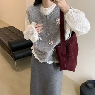 特惠免運🔥甜美釘珠立體花朵圓領針織馬甲背心女春秋季寬鬆刺 疊搭背心 針織背心 馬甲 冬上新|Shp