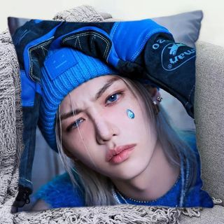 ✨臺灣出貨✨李龍馥 抱枕 Stray Kids 明星枕頭 學生臥室 宿舍來圖定製 生日禮物 靠枕 靠墊 偶像周邊抱枕