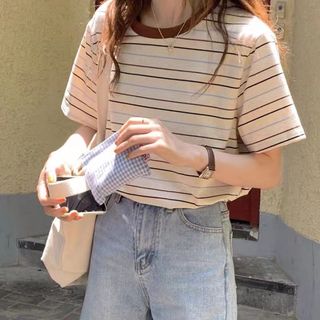 夏季新款韓版寬鬆ins撞色條紋文藝小清新短款圓領t恤短袖上衣女潮 顯瘦短袖上衣 韓系短袖 設計感上衣 百搭上衣 短袖T恤
