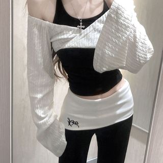 日系女裝 森系女裝 日系森林系 日系服飾 森林系女裝 森林系服飾 6US純欲假兩件掛脖露肩長袖上衣女春新款高腰修身顯瘦休
