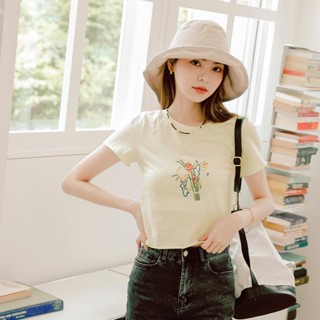 OB嚴選 高含棉撞色刺繡捲邊合身短版上衣T 《AB17360》大尺碼/現貨/女裝