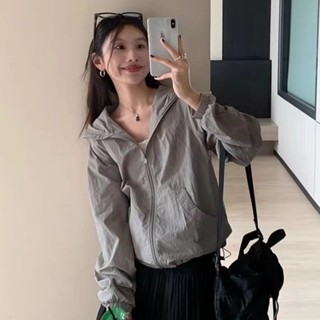 女生衣著防曬外套 防曬衣女夏季新款衝鋒衣輕薄透氣薄款防紫外線外套連帽寬鬆防曬服 長袖防曬
