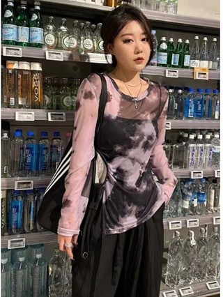 現貨 新品熱賣 女生個性扎染長袖上衣 大尺碼女裝胖mm設計感辣妹扎染網紗防曬衫T恤夏季氣質顯瘦長袖上衣