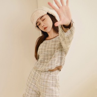 OB嚴選 率性復古花呢短版落肩長袖上衣 《AB17715》大尺碼/現貨/女裝