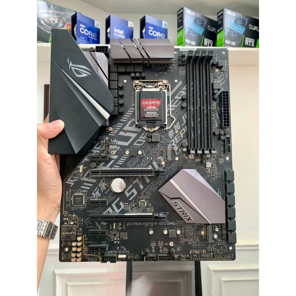 ♞,♘,♙主華碩 H370 F ROG STRIX 像新的一樣