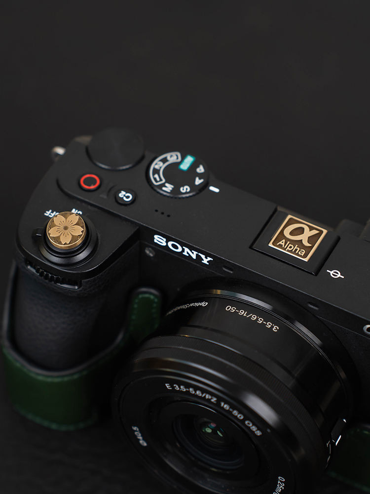 【相機配件】 索尼zve10熱靴蓋a6000a7c2a7m46400相機快門按鈕sony金屬裝飾配件