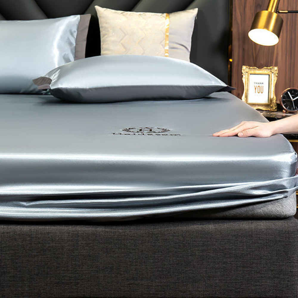 刺繡絲滑緞面床包被套3件組 冷調混搭風 好眠寢具 細柔舒適透氣 極簡素色床組 夏季冰絲 裸睡床包 天絲床包 床包叄件組