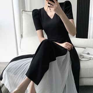 【珂珂的衣櫥 快速出貨】 黑色洋裝女2024夏季新款法式顯瘦氣質赫本風V領休閒小黑裙