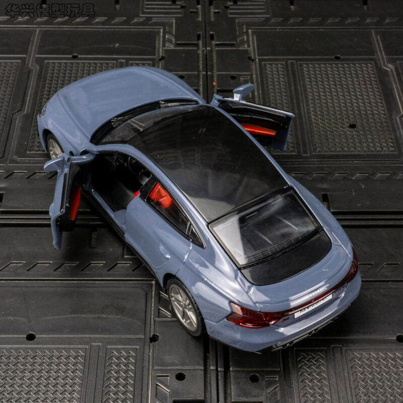 【華興模型玩具】 audi模型車 1：36 奧迪RS e-tron gt 送充電樁 帶聲光 開門 回力車 合金模型車 汽