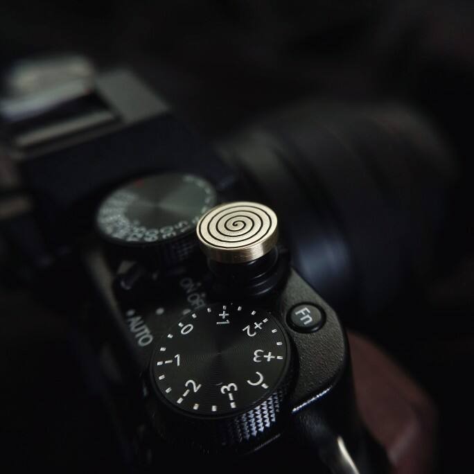黃銅相機快門按鈕適用富士佳能徠卡尼康通用螺口創意螺旋之線鍵帽