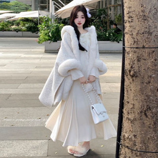 新品 速發 披風外套斗篷披肩仿皮草女秋冬款大毛領寬鬆小香水貂絨針織小外套