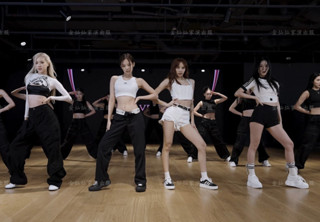 爵士JAZZ街舞臺表表演服套裝blackpink Pink Venom同款女團打歌服