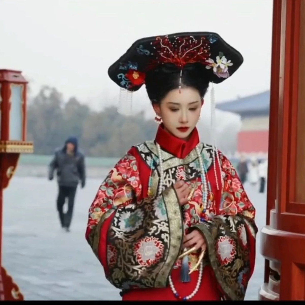 清朝格格印花服裝故宮皇后寫真宮廷滿族旗服古風吉服貴妃古著旗裝