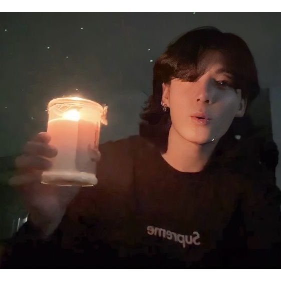 韓國 手工天然 精油 香水森林 香氛 蠟燭bts 柾國 直播 蠟燭 香燭