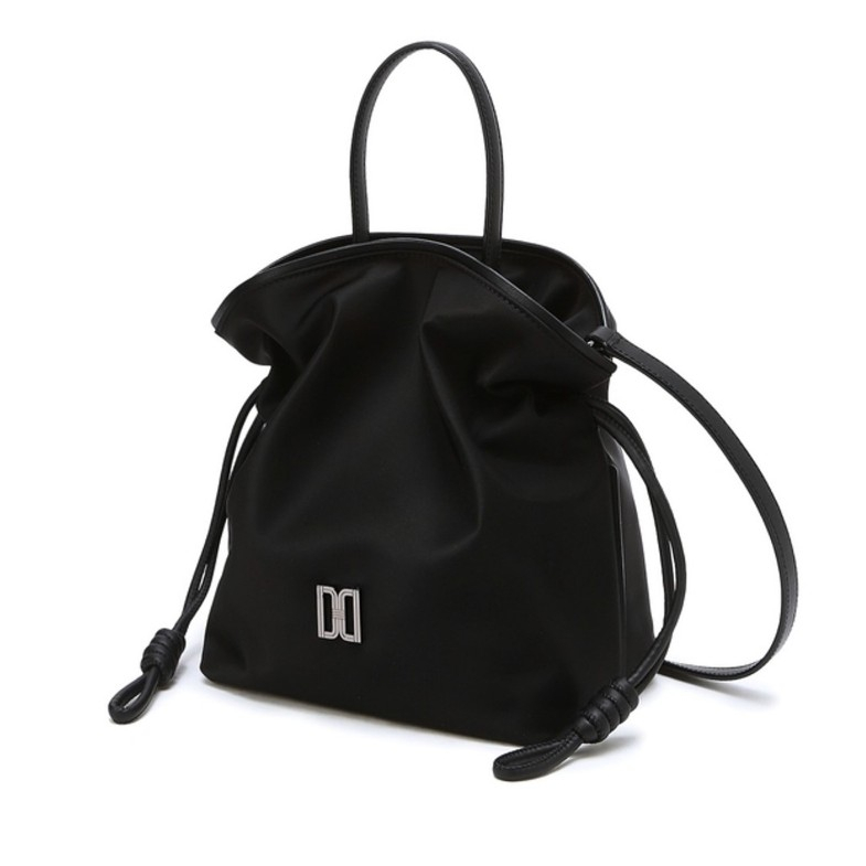 DAKS 黑色 DD 標誌尼龍織品手提包 + 交叉包抽繩可拆式背帶日常包款 / 來自韓國首爾