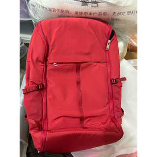 全新紅色後背包的照片，為 AXIO Microfiber Backpack RL 23L超細纖維旅用後背包