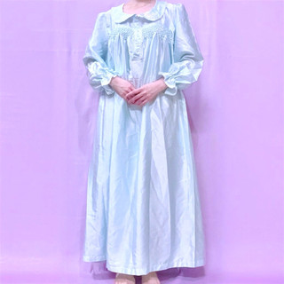 {90 年代} Hampton Intimates 水藍色公主風緞面玫瑰花蓬蓬袖長睡裙 🍓