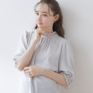 Couture Brooch 前後兩穿刺繡蕾絲襯衫-灰色38(M) 50889004【World Taiwan】